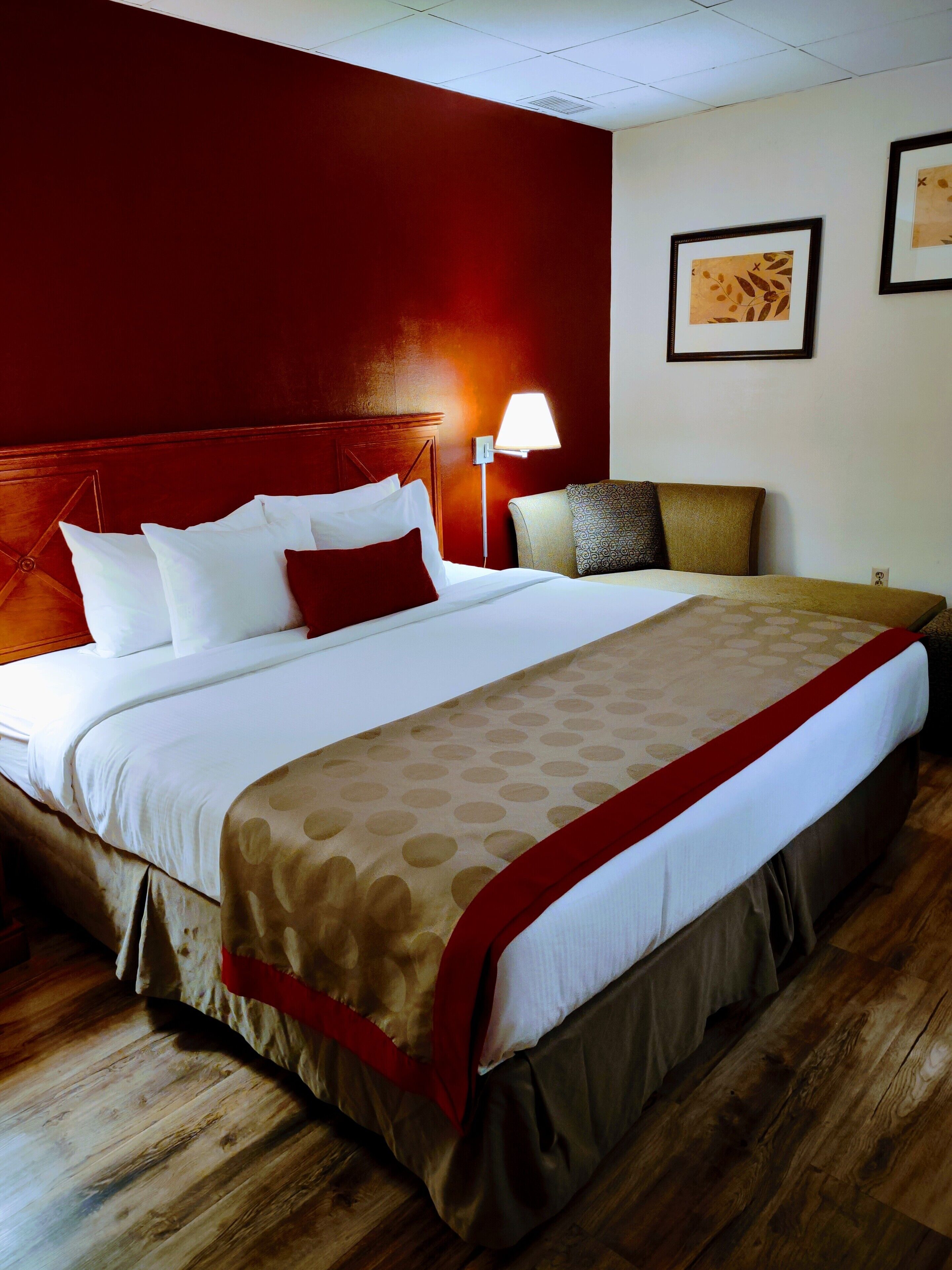 Suite, Mehrere Betten, Nichtraucher, Poolblick (Two-Bedroom) | Hochwertige Bettwaren, individuell dekoriert, individuell eingerichtet