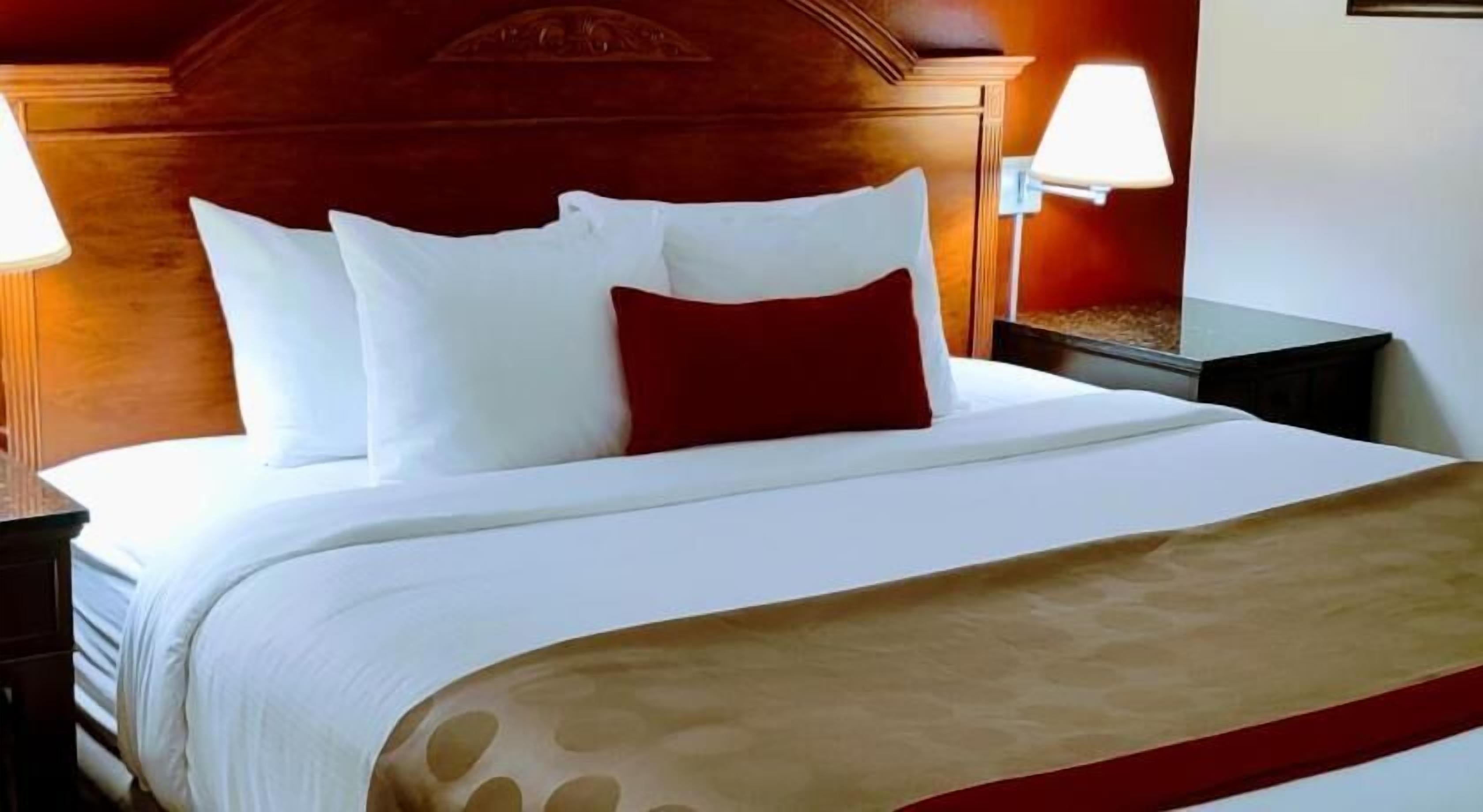 高档床上用品、特色装修、特色家居、办公桌