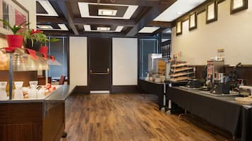 Free daily continental breakfast