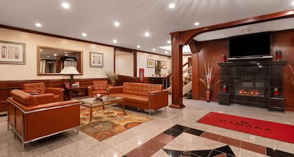 Ramada by Wyndham Albert Lea