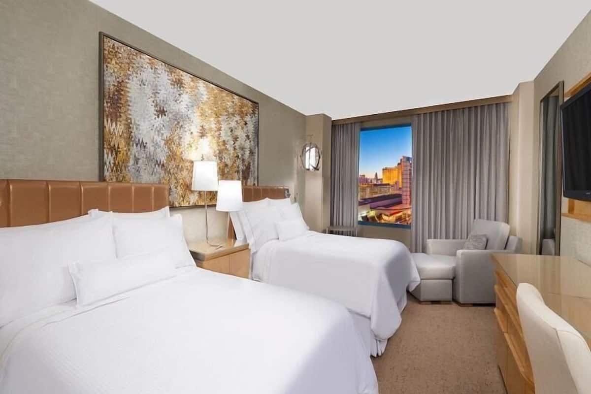 Literie de qualité, couette en duvet, lit avec matelas à plateau-coussin