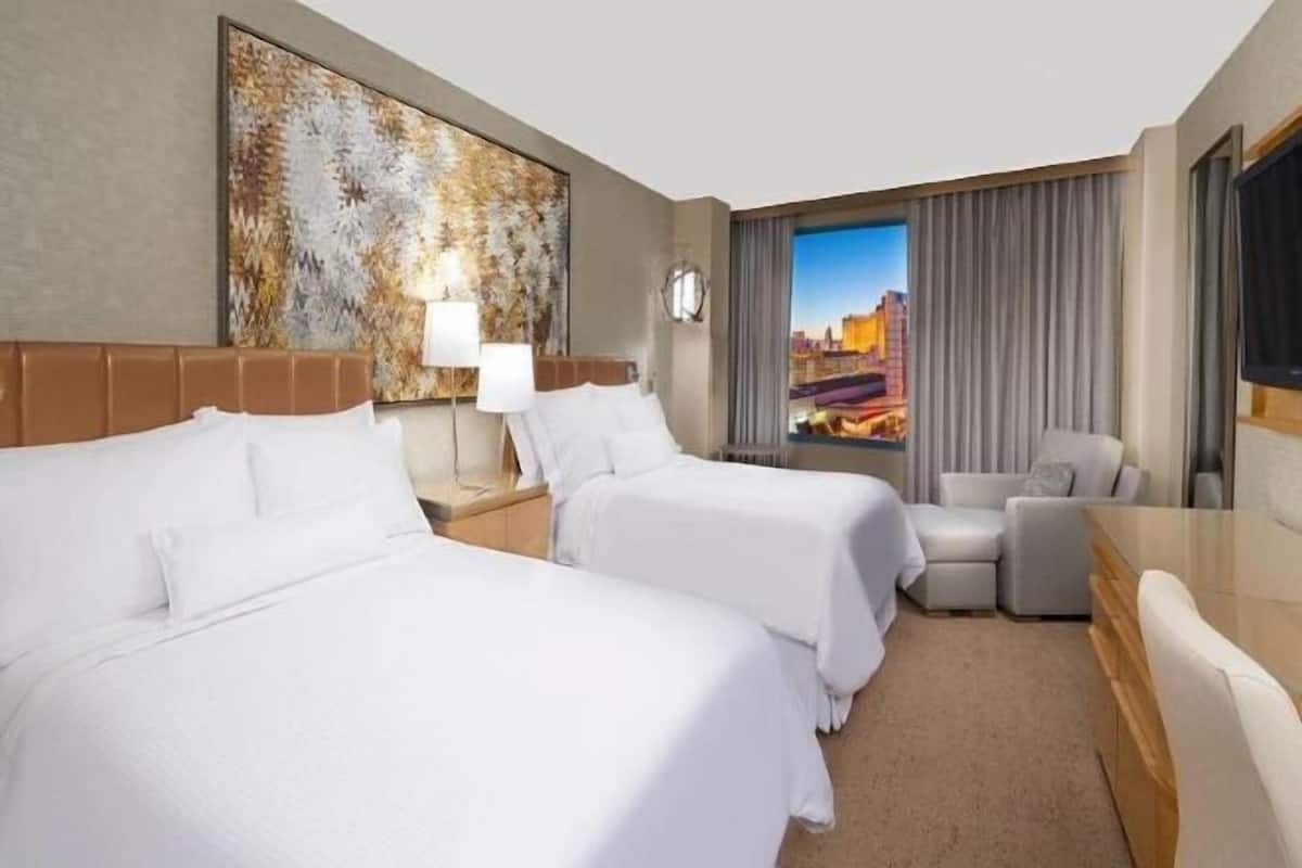 Premium bedding, down duvets, pillow-top beds, minibar