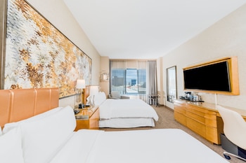 Premium bedding, down comforters, pillowtop beds, minibar at The Westin Las Vegas Hotel & Spa