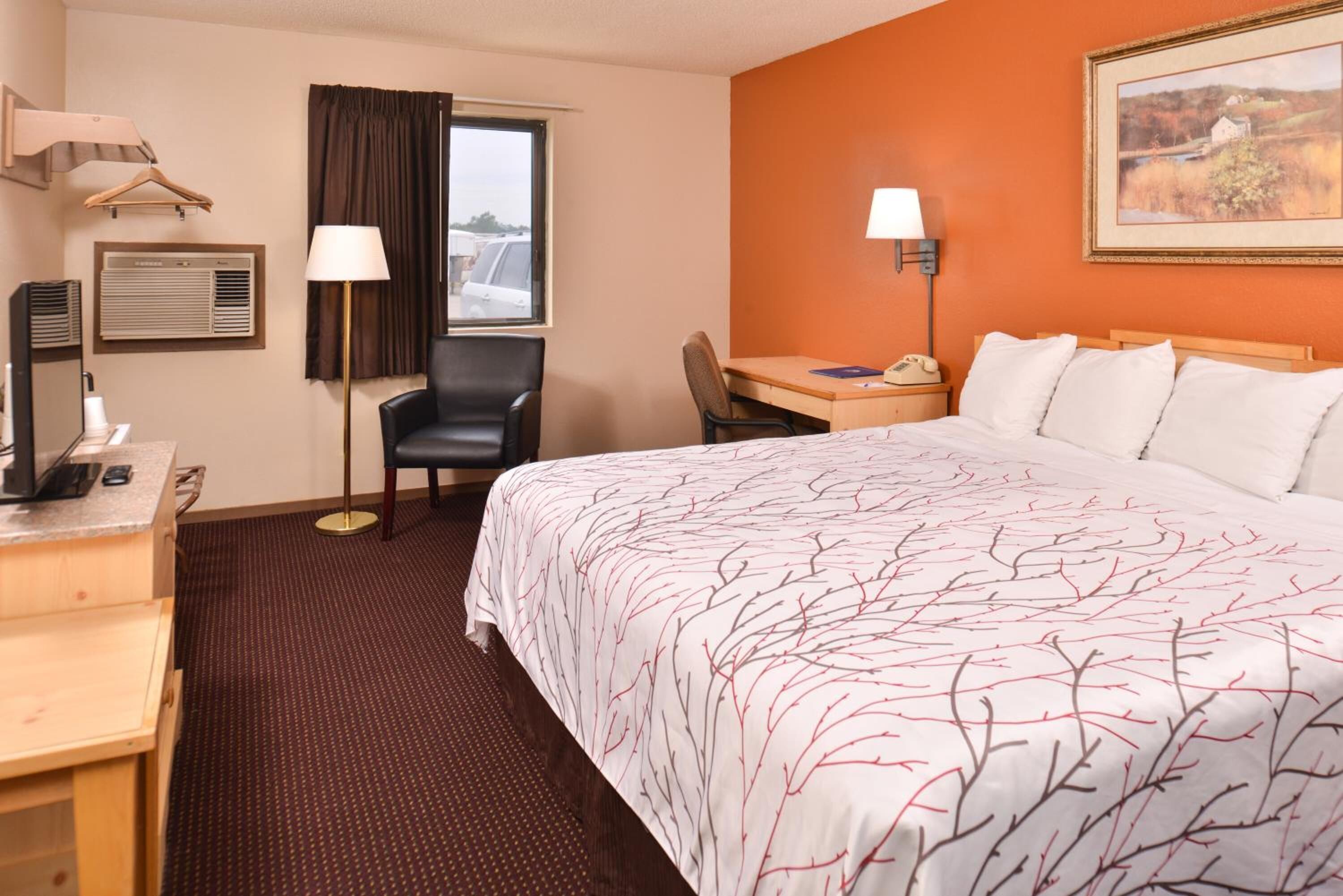 premium bedding, blackout curtains, soundproofing, free wifi