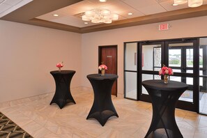 Interior - Cottonwood Inn and Conference Center (South Sioux City)