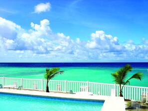 Pool Deck Studio | Vista do quarto