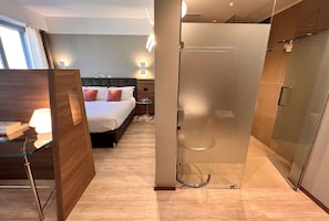 Chambre Confort, plusieurs lits (Triple Room)