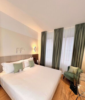 Premium bedding, minibar, in-room safe, desk - Best Western Hotel City (Milan)