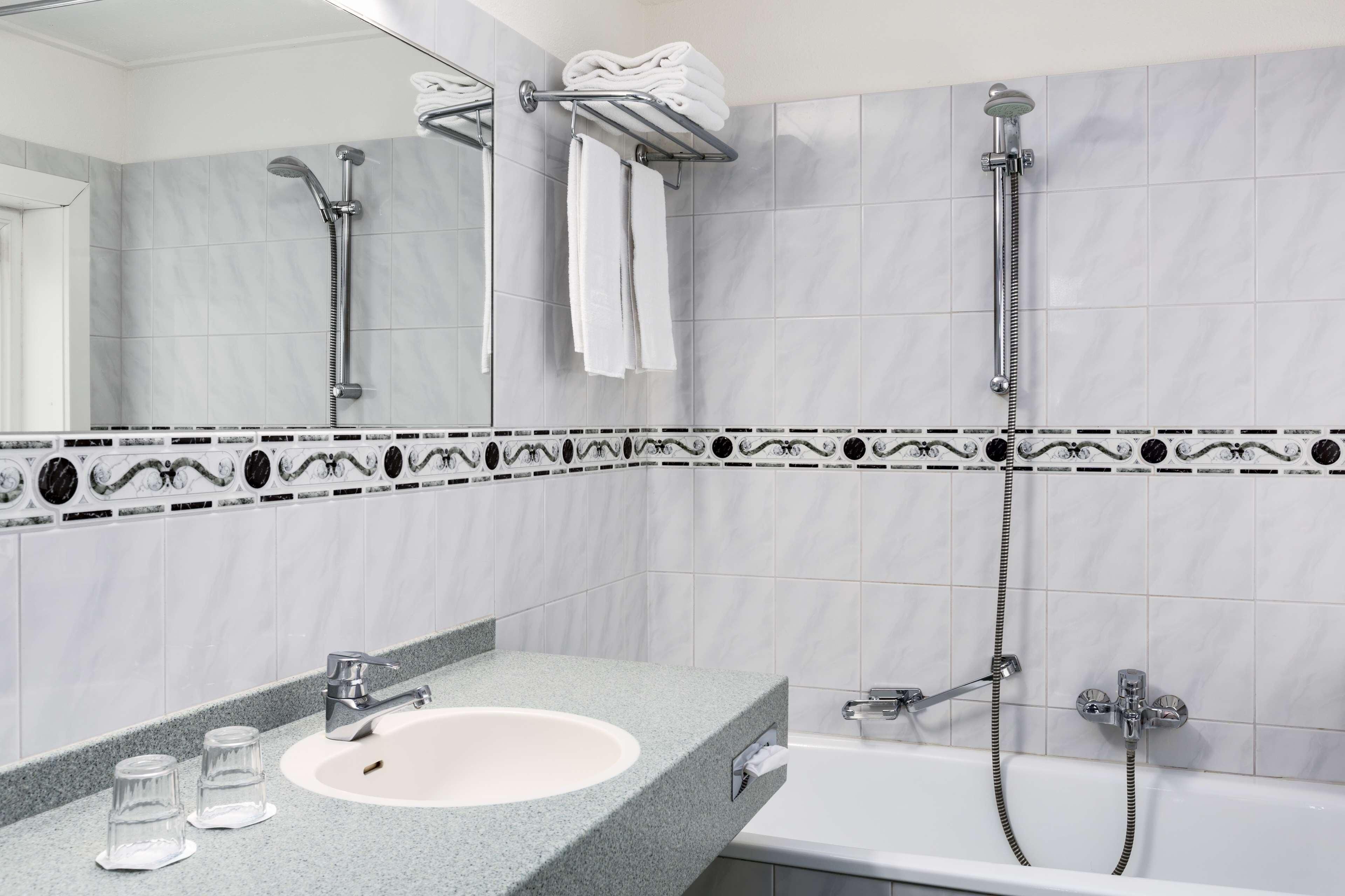 minibar, in-room safe, desk, free wifi