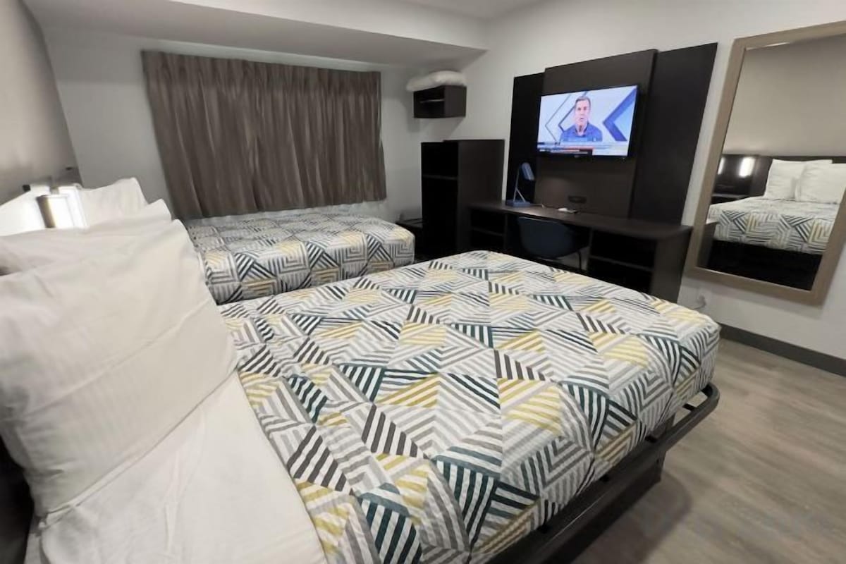 WiFi (free), bed sheets