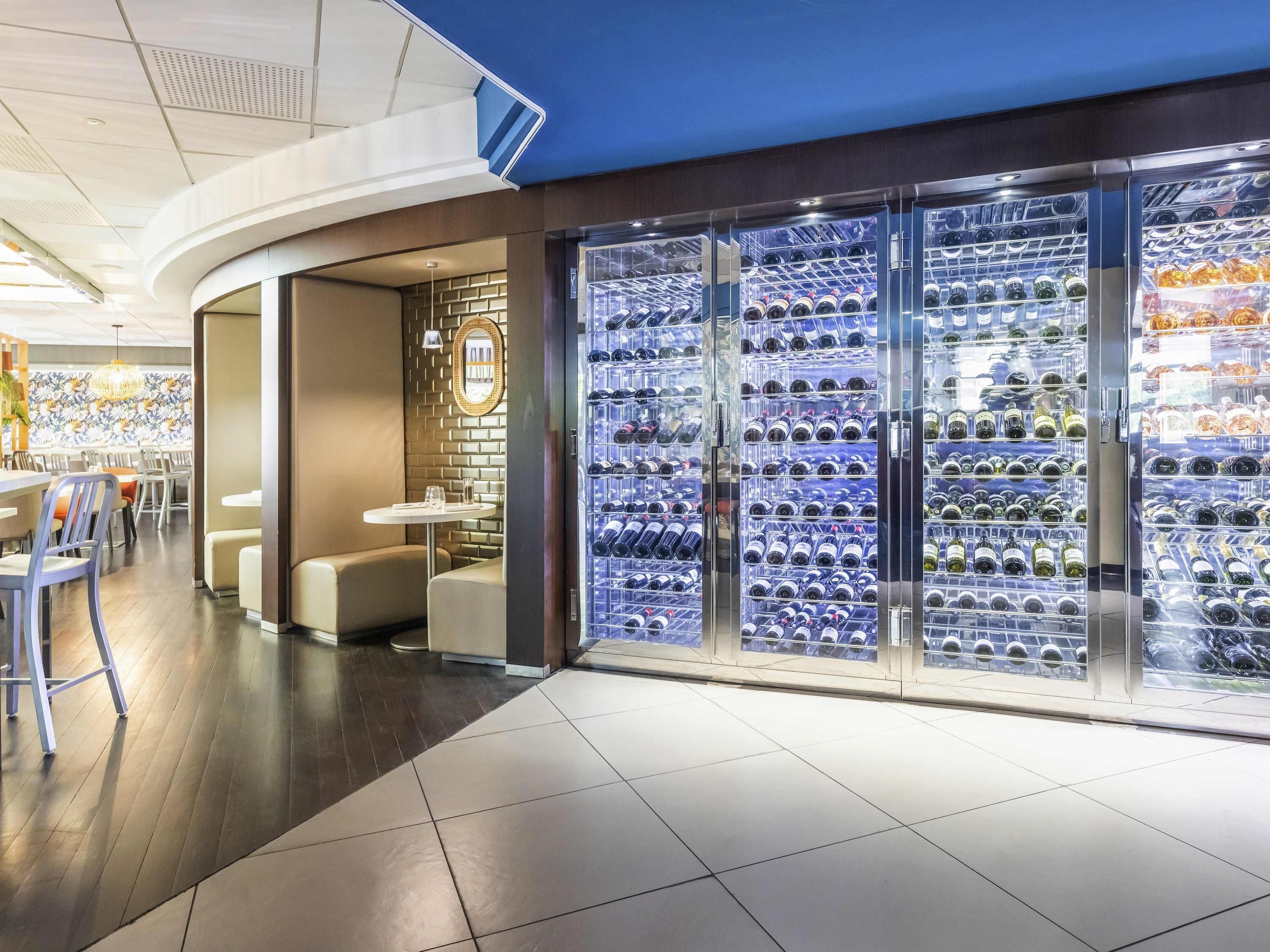Wine bar