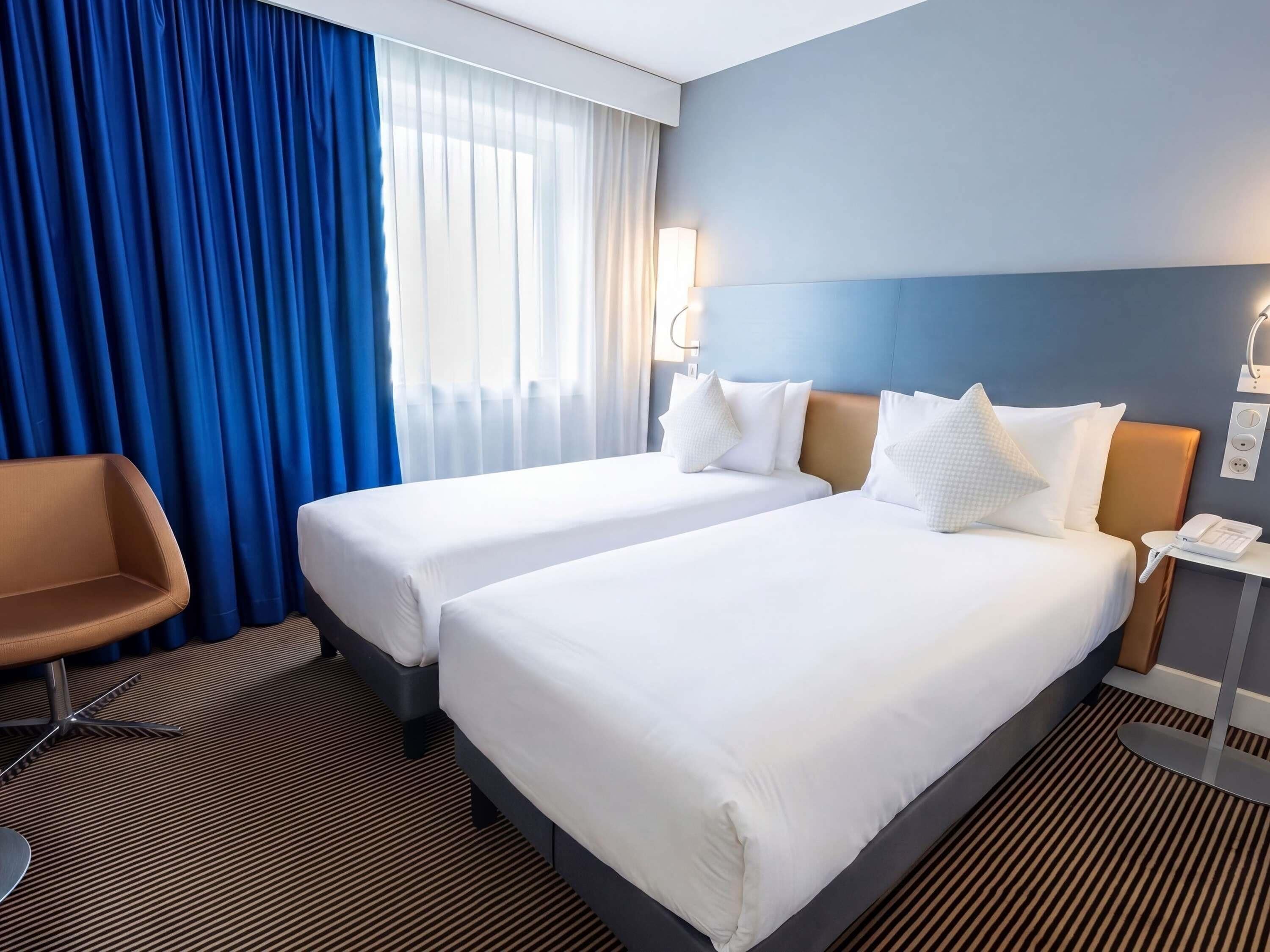 Classic Twin Room, 2 Single Beds | Premium bedding, minibar, in-room safe, desk