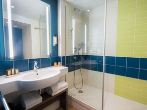 Privilege, Superior Room, 1 Double Bed | Premium bedding, minibar, in-room safe, desk - Mercure Paris Massy Gare TGV (Massy)
