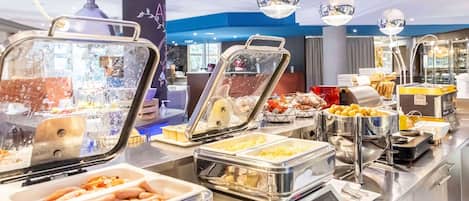 Daily buffet breakfast for a fee