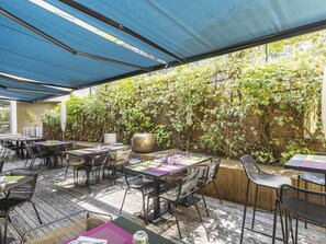 Wine bar - Mercure Paris Massy Gare TGV (Massy)