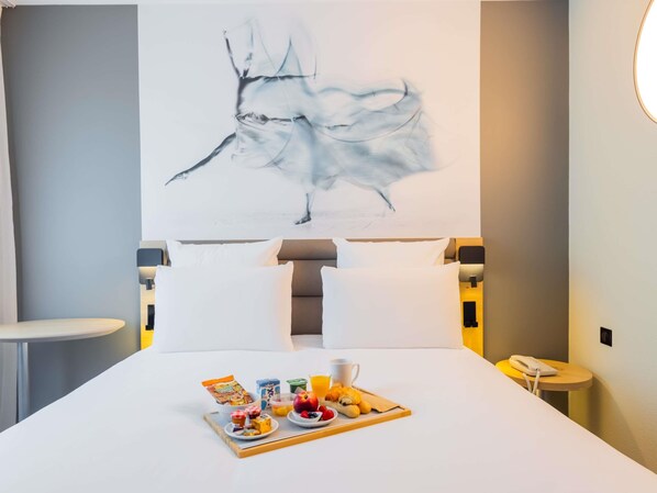 Privilege, Superior Room, 1 Double Bed | Premium bedding, minibar, in-room safe, desk - Mercure Paris Massy Gare TGV (Massy)
