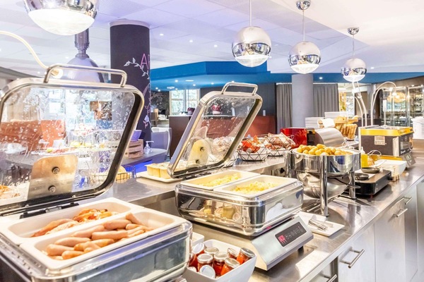 Daily buffet breakfast for a fee