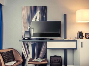 Classic-Zimmer, 1 Doppelbett | Hochwertige Bettwaren, Minibar, Zimmersafe, Schreibtisch