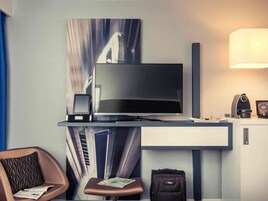 Ropa de cama de alta calidad y minibar 