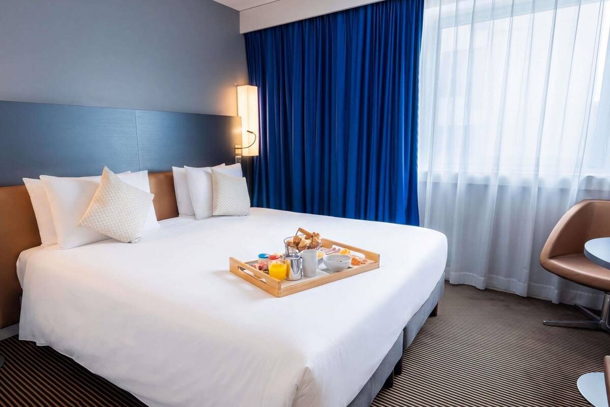 Phòng phong cách cổ điển, 1 giường đôi | Bộ đồ giường cao cấp, minibar, két bảo mật tại phòng, bàn 