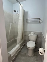 Artículos de tocador de diseñador, toallas, jabón, shampoo