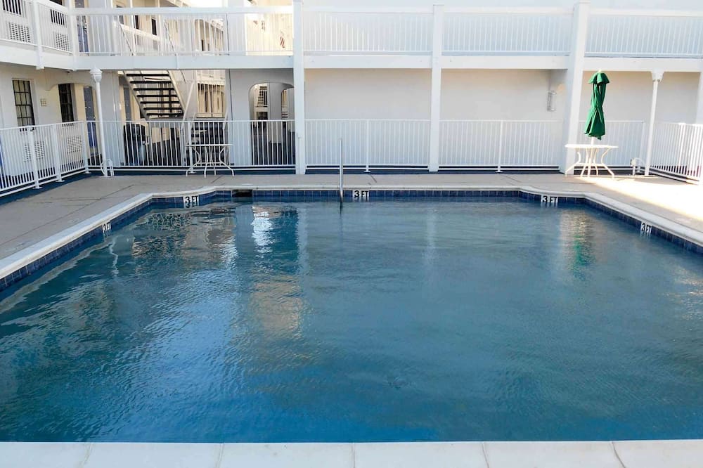 Motel 6 Garland, TX - Northeast Dallas