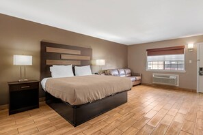 Suite, 1 King Bed, Accessible, Non Smoking | Iron/ironing board, free WiFi, bed sheets, alarm clocks