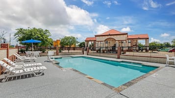Piscina stagionale all'aperto
