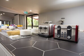 Free daily continental breakfast