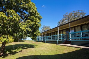 Property grounds - Econo Lodge Toowoomba Motel & Events Centre (Toowoomba)