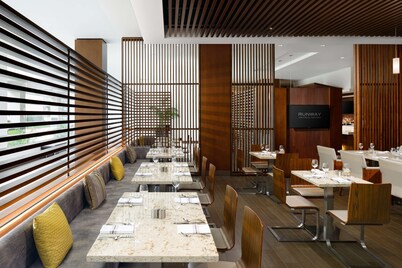 Hilton Woodland Hills / Los Angeles