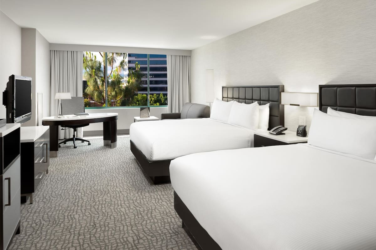 Room, Multiple Beds, Accessible (Roll-in Shower)