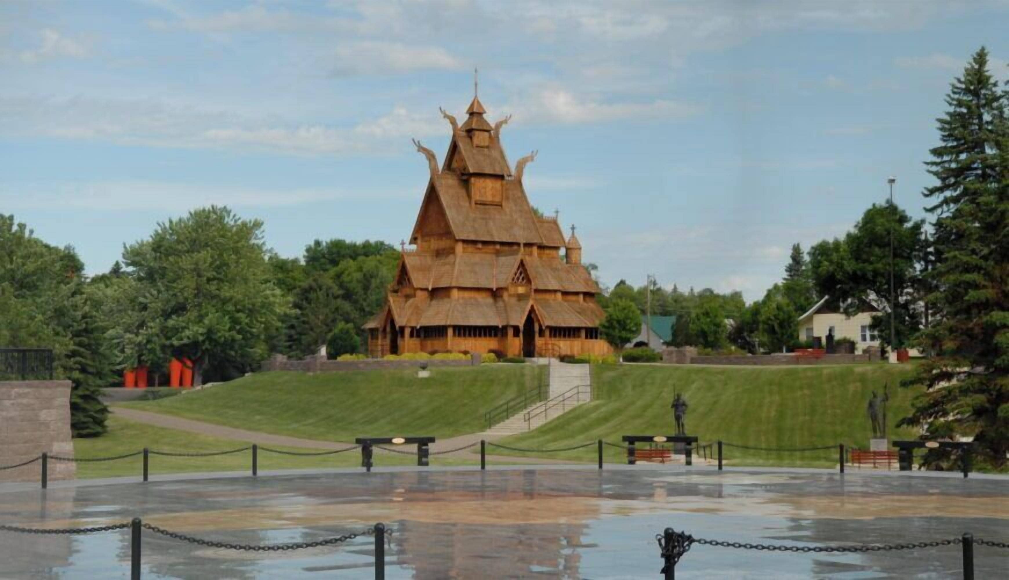 สถานที่น่าสนใจ