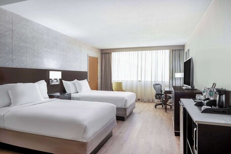 Wyndham Indianapolis Airport - Image 18