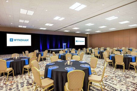 Wyndham Indianapolis Airport - Image 28