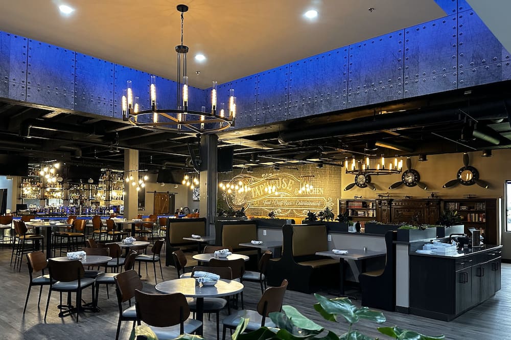 Wyndham Indianapolis Airport