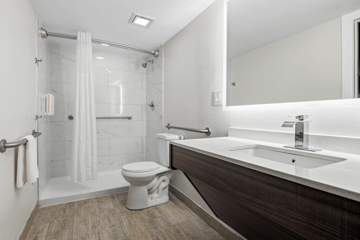 Room, 2 Queen Beds, Accessible, Non Smoking | Bathroom | Combined shower/bathtub, eco-friendly toiletries, hair dryer, towels