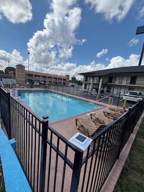 Piscine extérieure