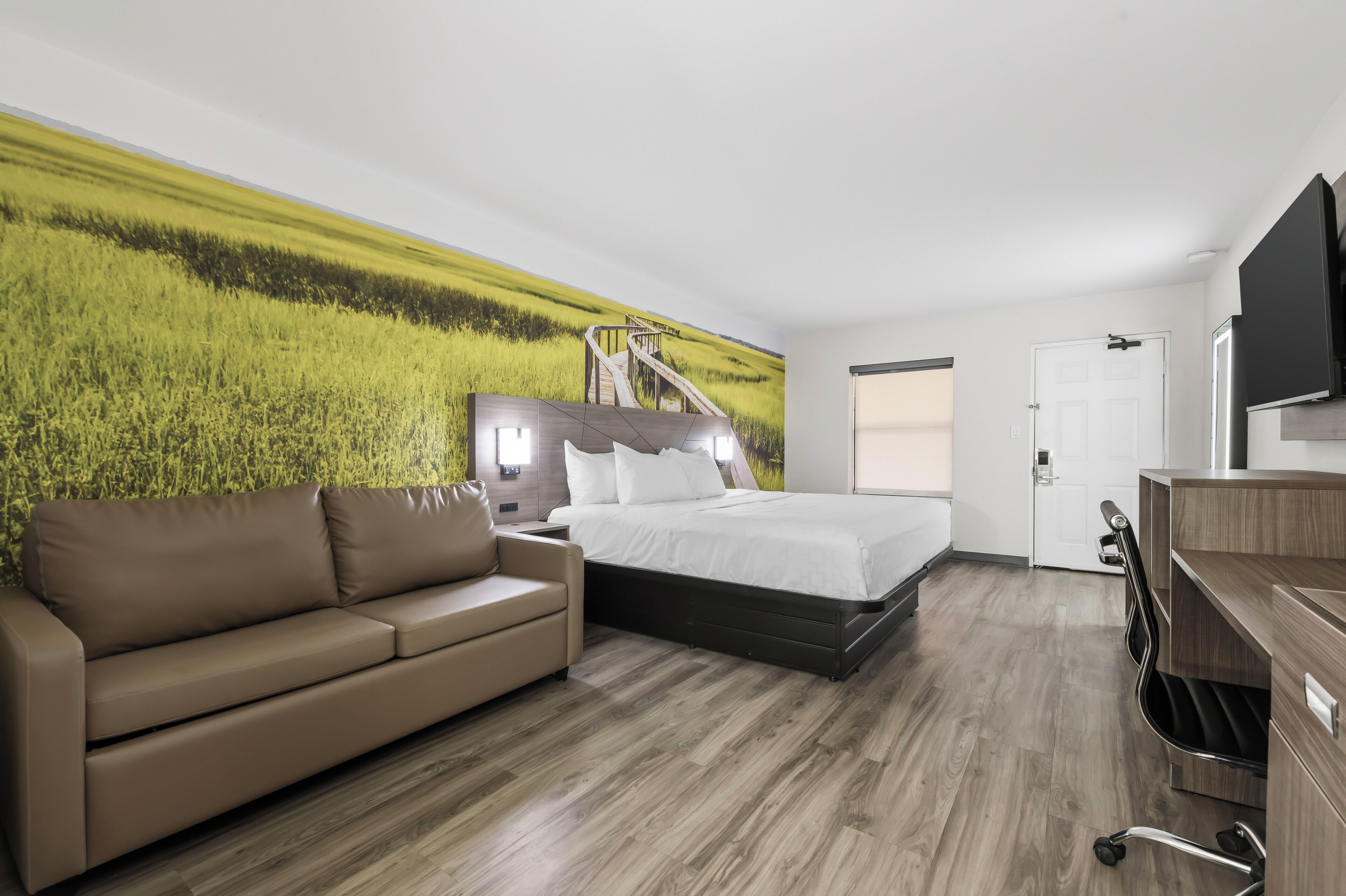 Habitación, 1 cama de matrimonio grande con sofá cama, no fumadores | Escritorio, espacio para trabajar con un portátil, cortinas opacas