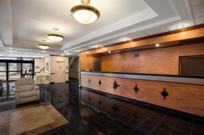 Lobby - Lorain Studio Suites (Elyria)