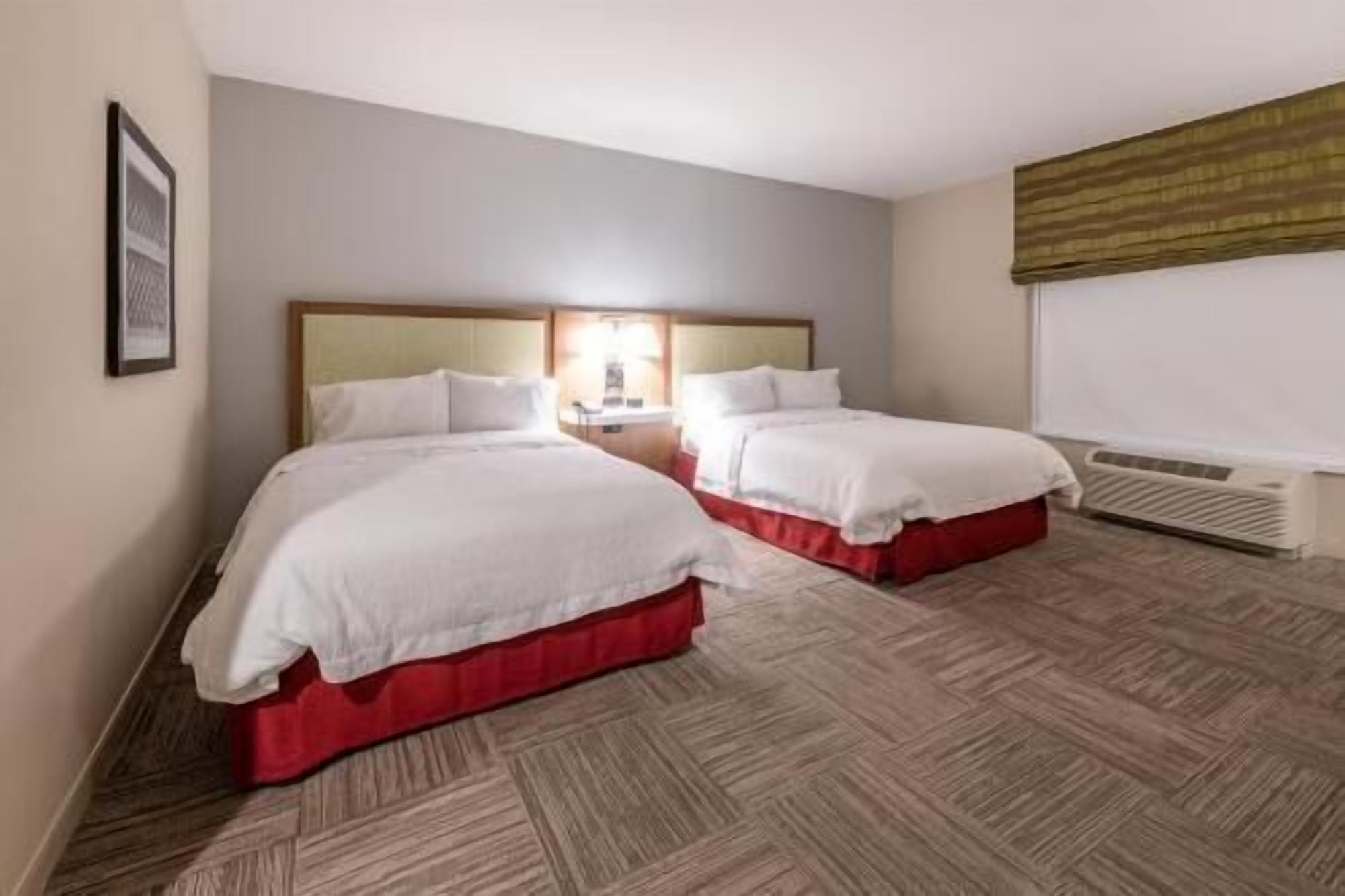 Premium bedding, in-room safe, soundproofing, free cribs/infant beds