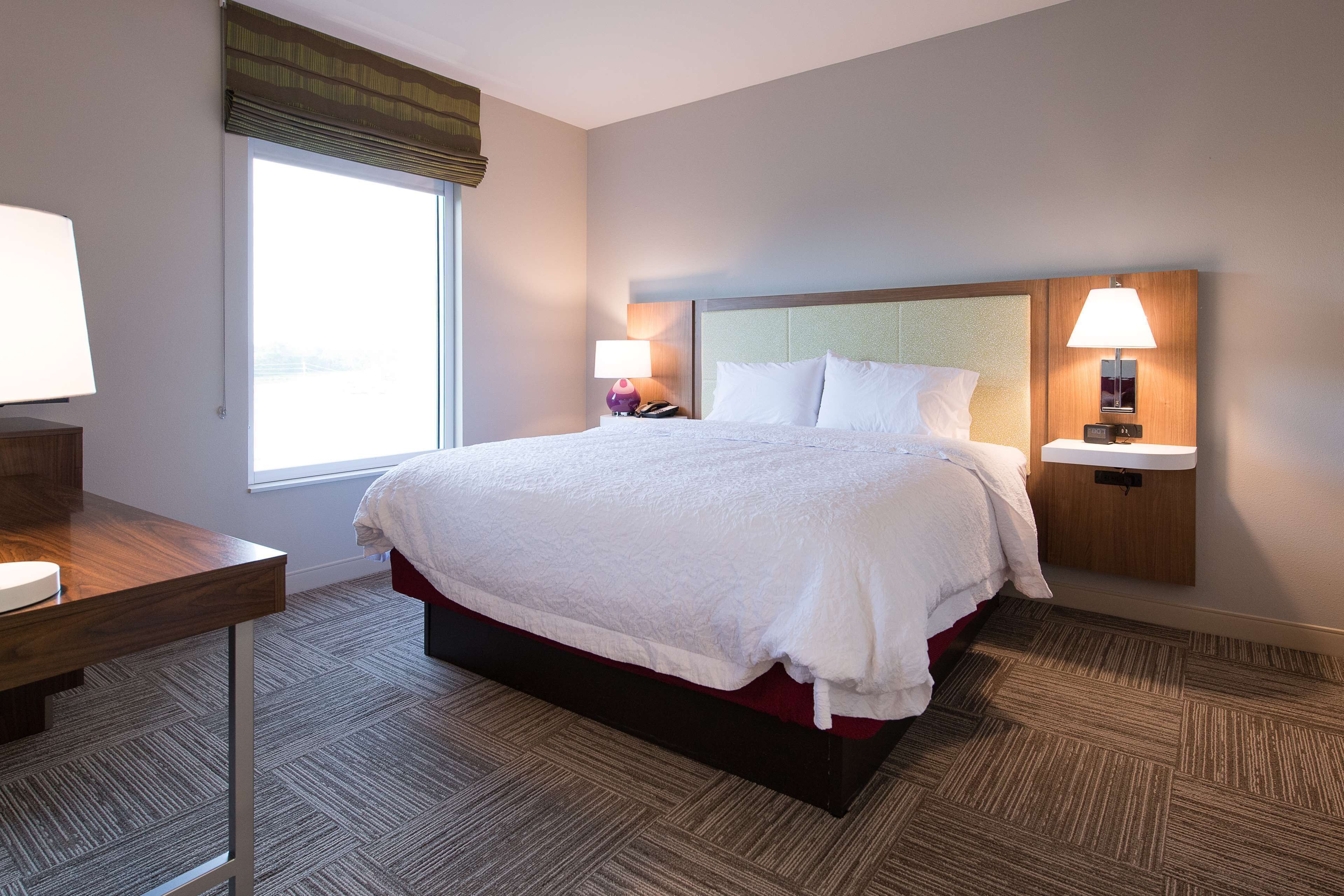 studio, 1 king bed, non smoking, refrigerator & microwave (w/ wetbar) | premium bedding, in-room safe, soundproofing, free wifi