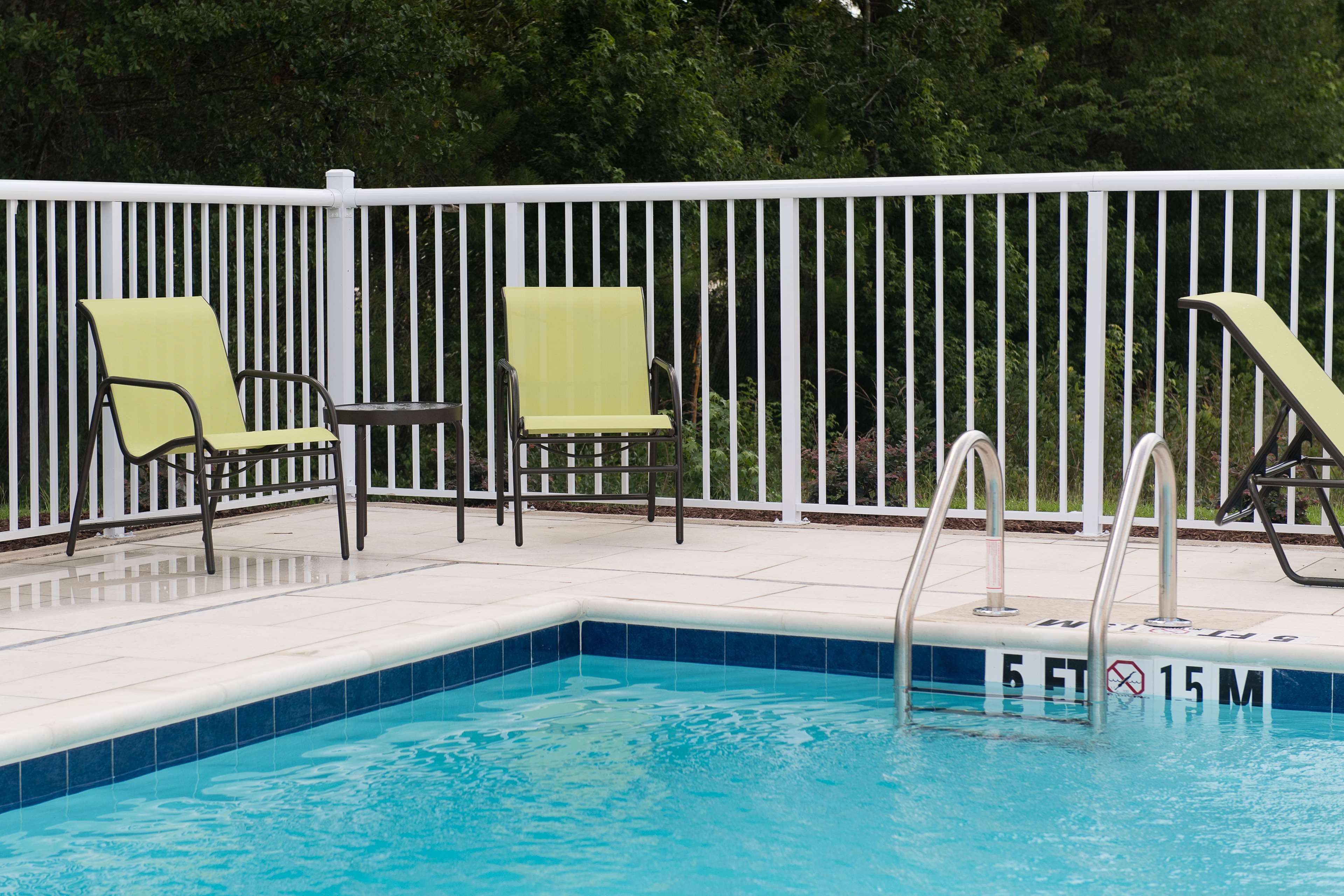 outdoor pool, pool loungers