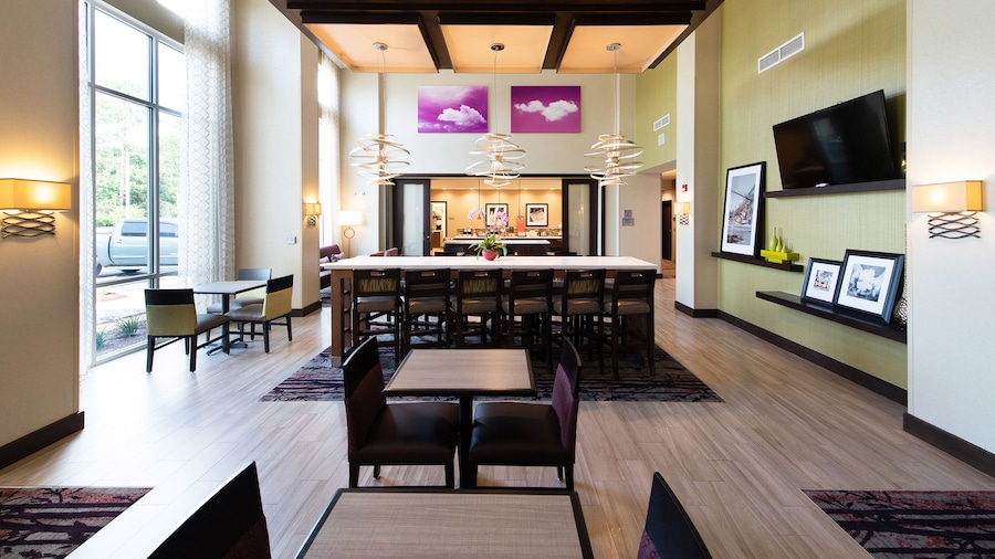 Hampton Inn & Suites Fayetteville