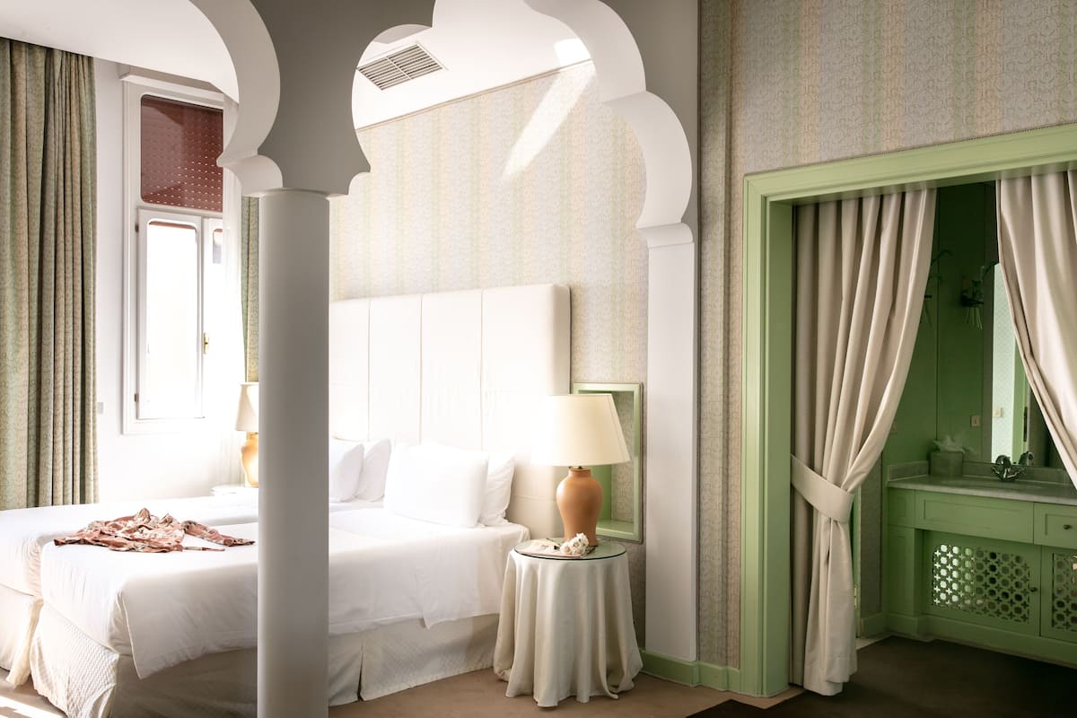 Deluxe Double Room (Grand) | Premium bedding, down comforters, minibar, in-room safe