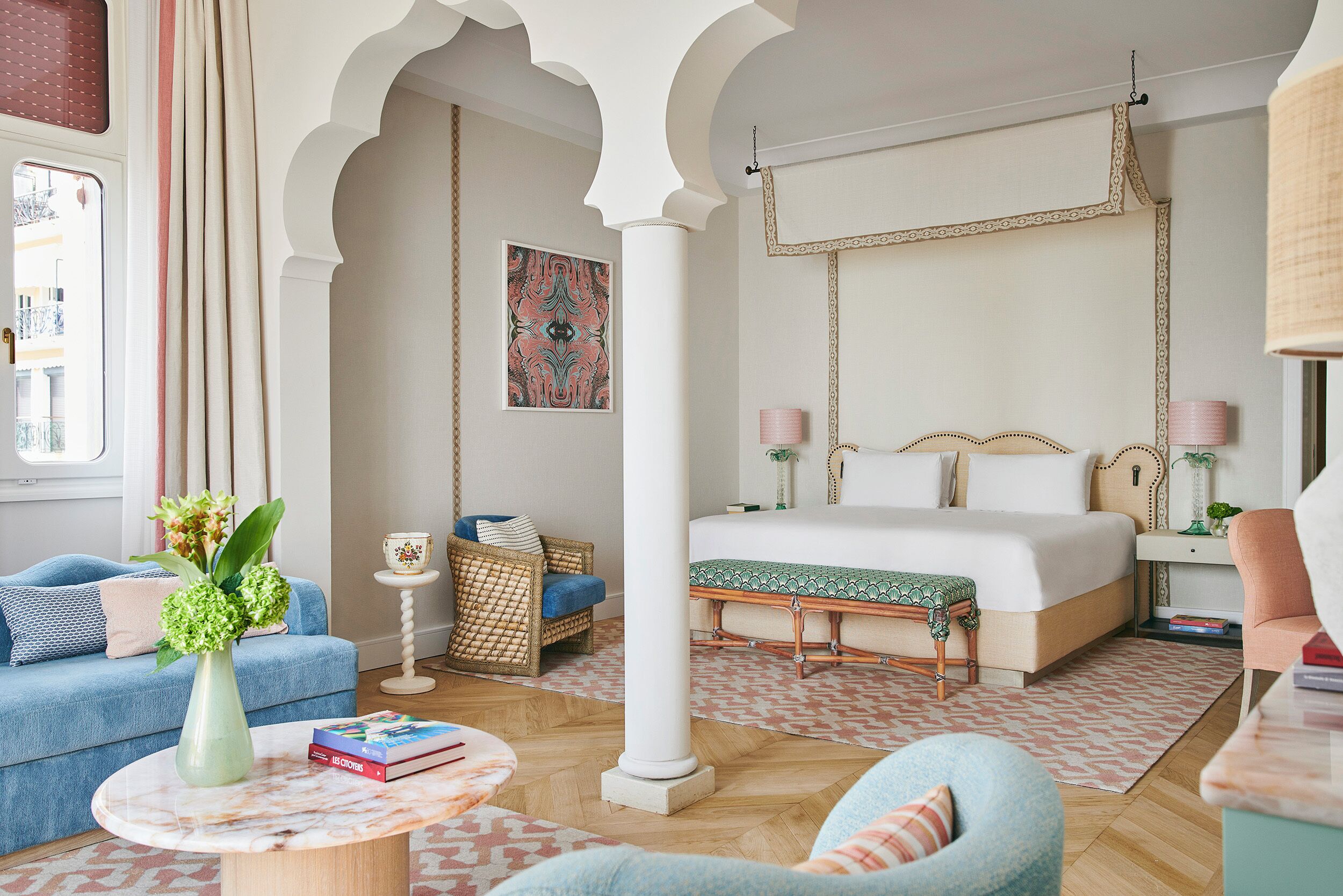 Premium Suite | Premium bedding, down duvets, minibar, in-room safe