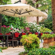 Amadeus Hotel