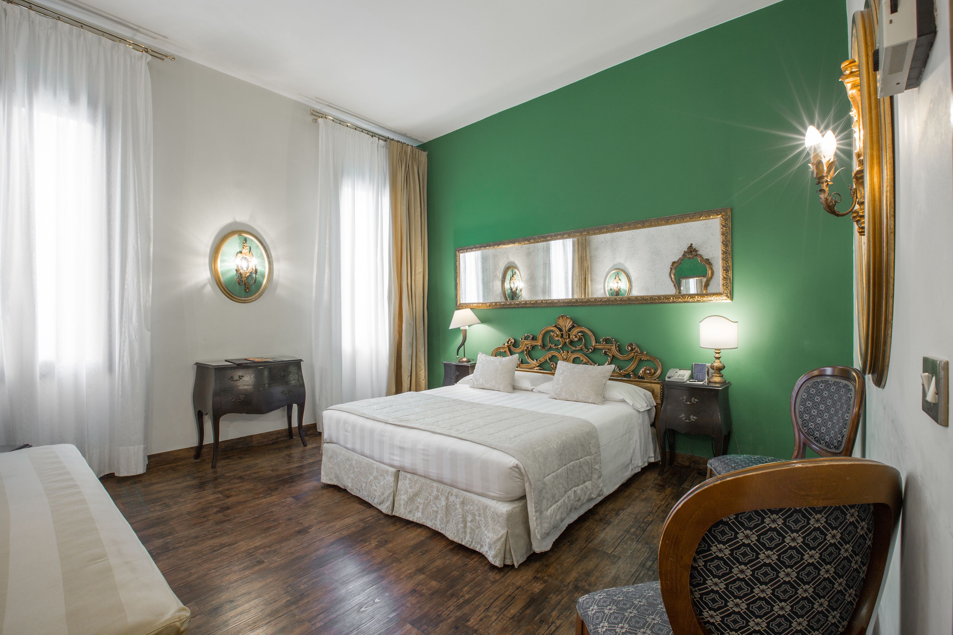 Amadeus Hotel Venice interior view 2