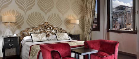 Minibar, in-room safe, desk, free WiFi