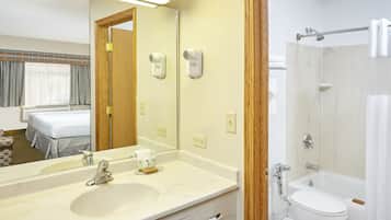 Combined shower/tub, eco-friendly toiletries, hair dryer, towels